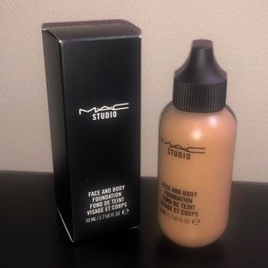 MAC Studio Face & Body Foundation 1.7 US FL OZ: C6